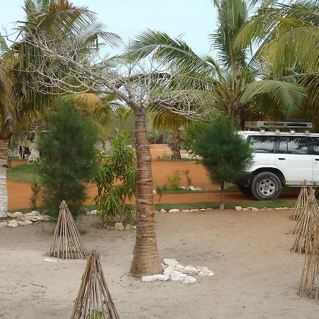 Chez Laurette Morombe Bagian luar foto