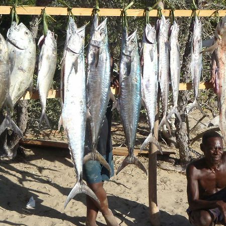 Chez Laurette Morombe Bagian luar foto