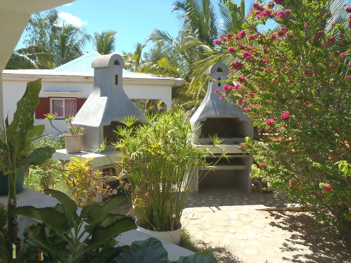 Chez Laurette Morombe Bagian luar foto