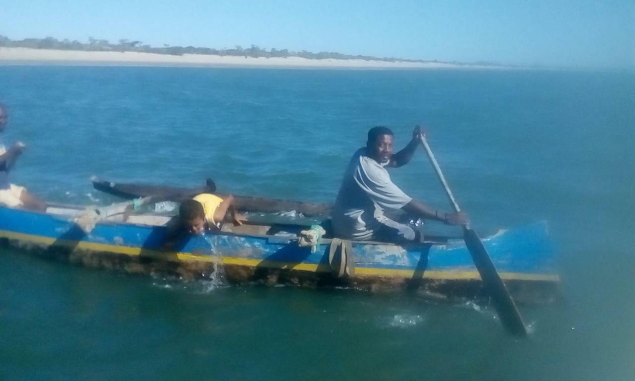 Chez Laurette Morombe Bagian luar foto